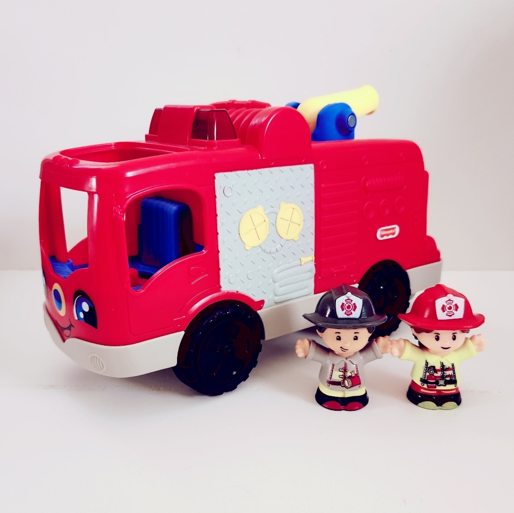 Fisher-Price Little People Helping Others Fire Truck & 2 Fire Fighters